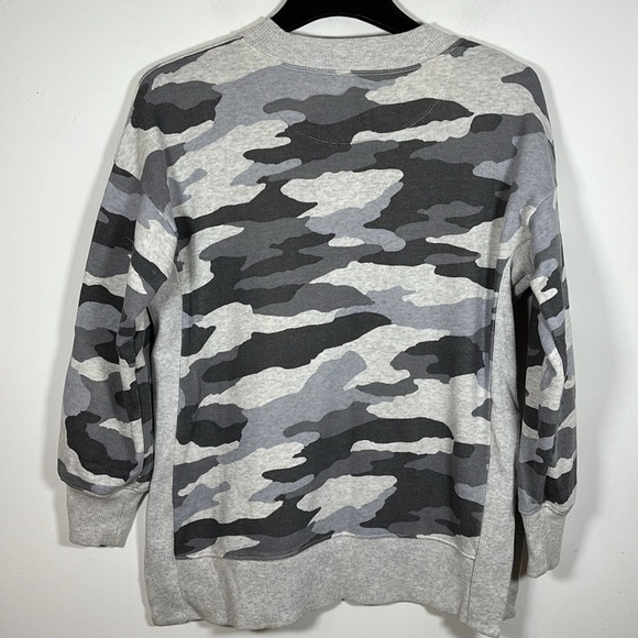 Aerie Sweatshirt Small Grey Camo Print Crew Neck Long Sleeve Oversized Fleece - Picture 6 of 9